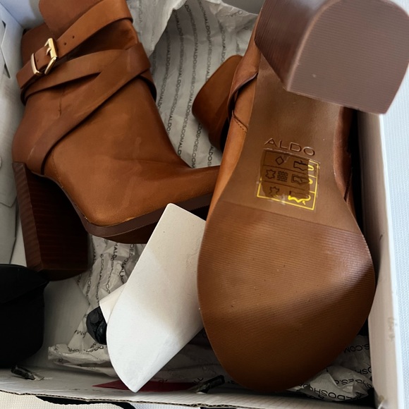 ALDO Leather Ankle Boots - High Heel, Size US 6 - Picture 7 of 7